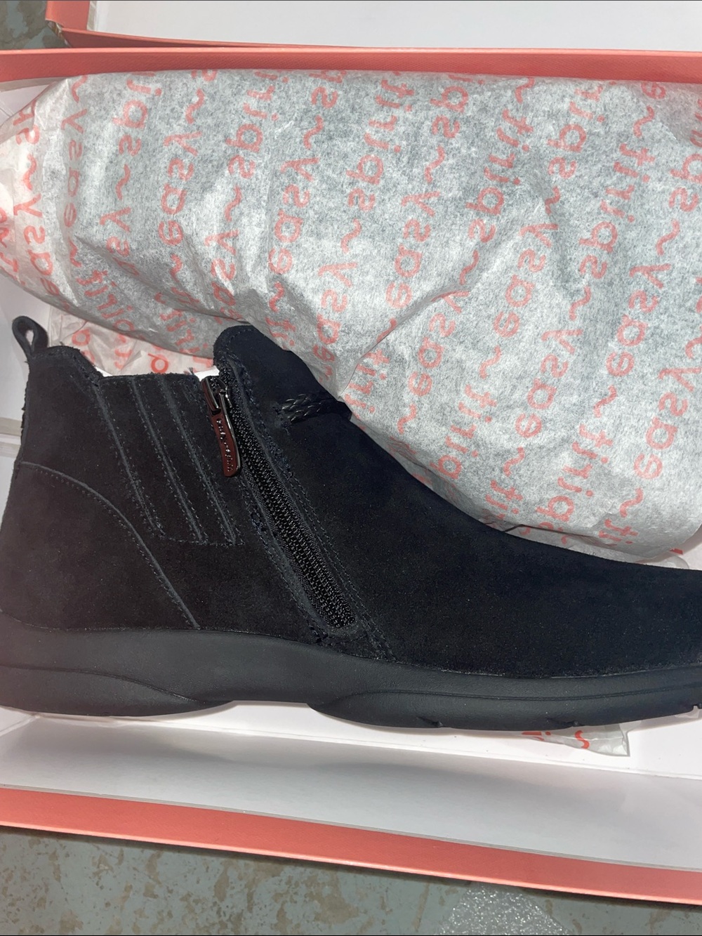 Easy Spirit Men's Black Suede Chukka Boot with Side Zip